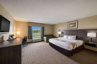 Quality Inn & Suites Fishkill South near I-84 - Fishkill - 3