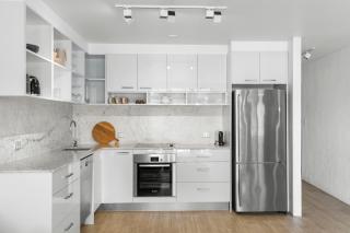 St Tropez 10 - Waterfront Escape in Noosa Sound - 1