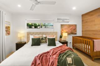 Wait-a-While - Family Getaway with Heated Pool - Clifton Beach - 6