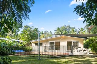 Wait-a-While - Family Getaway with Heated Pool - Clifton Beach - 8
