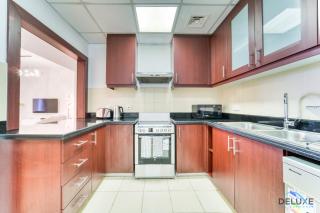 Impeccable 2BR at Bahar 2 JBR by Deluxe Holiday Homes - 6