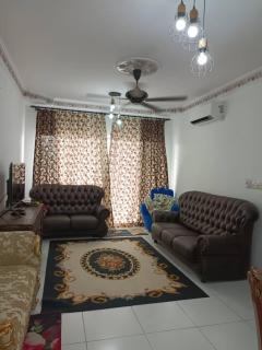 Homestay D'Zara - 9