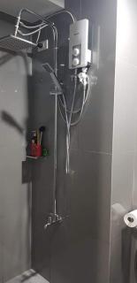 Fully Furnished 1 Bedroom with Balcony - Manila - 4