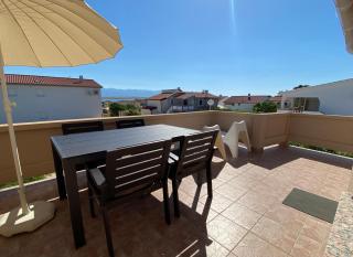 Beachfront Apartment - Vir - 8