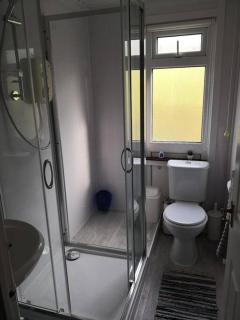 'Le Chalet II' free unlimited wifi 2 bed chalet House - Pembrokeshire - 8