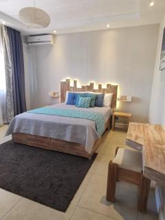 PEREYBERE -Charming 2 bedrooms apartment- WITH POOL - BEACHCOVE Apartments, North Living, APT 8 - Pereybere - 3