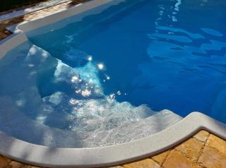 Canadian style house with 3D effect pool - - 7
