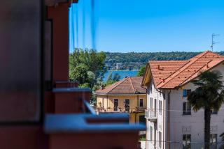 Iris Apartment Lago Maggiore - Angera - 0