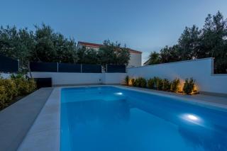 House Oliva with private pool and large garden - Stari Grad - 1