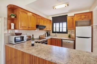Villa Theo Sapphire by Villa Plus - Lachi - 1