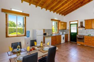 Villa Ibiscus by Villa Plus - Pólis Chrysochoús - 4