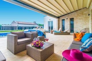 Villa Desiree by Villa Plus - Cukrići - 7