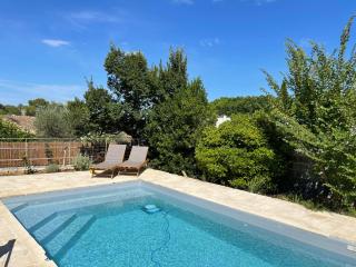 Studio indépendant - Terrasse et piscine en été - Restinclières - 3