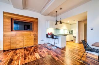 Sumptuous 2BR Apt Next To Edinburgh Castle! - 1