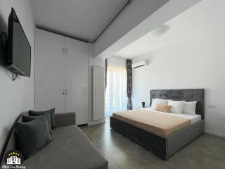 Black Sea Booking - Israel & Elizabeth - 1