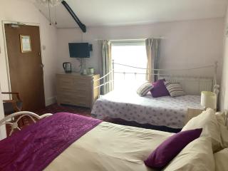The Bell Inn - Cheltenham - 2