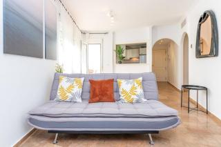 Beachfront sea view in cozy 1BR with pool and garage - 3