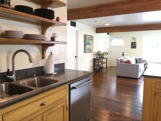 Adorable Home on the Park 10 Miles South of Eugene - Creswell - 0