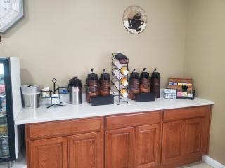 GrandStay Hotel & Suites Ames - Ames - 3