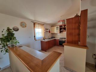 Sunny apartment with pool - Šišan - 3