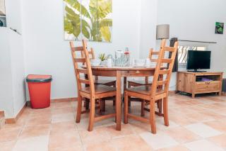 Maison Familiale avec Piscine Privée, plage à pied, Frais Obligatoires à régler à l'arrivée, Linge 15e par pers & Ménage 70e par séjour voir profil Mandatory fees in cash to be paid on arrival linen 15e per person 70e housekeeping per stay - 3