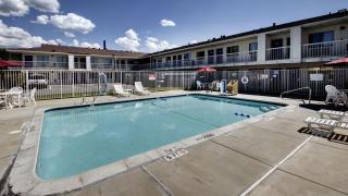 Super 8 by Wyndham Woods Cross - Salt Lake City North - 4