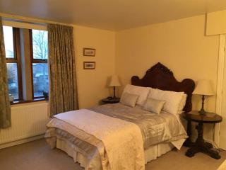 The Waltzing Weasel B&B - Birch Vale - 9