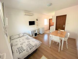Apartments Novak - Pag - 0
