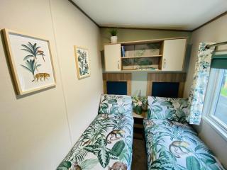 The Sanctuary Holiday Home - Escape the Ordinary - 7