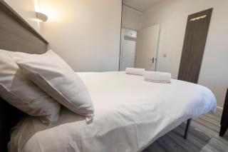 Entire Two Double Bedrooms Flat with River Yare View H6 - Great Yarmouth - 1