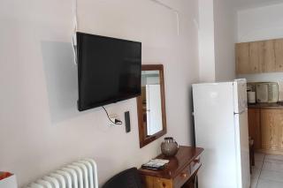 Chrysoula’s Welcoming Triple Room with Yard - Monemvasia - 7