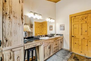 Bear Crossing - Nelson - 3