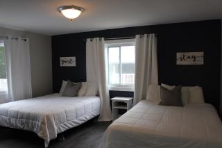 Lakeview Motel and Cottages - 3
