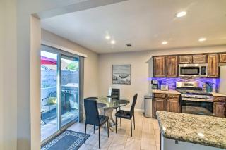 Contemporary Vegas Townhome with Community Pool - Las Vegas - 5