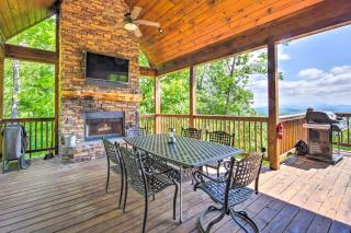 Unique Mineral Bluff Home with Mountain Views! - Mineral Bluff - 9