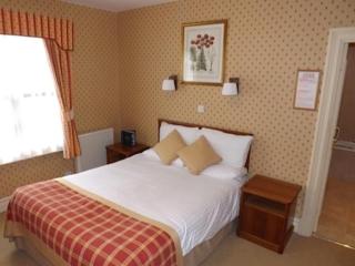 Metropole Hotel and Spa - 9