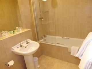 Metropole Hotel and Spa - 7