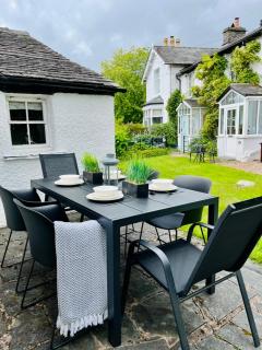 Quirky Cottage, Cosy Grade II listed 2 bed apartment Troutbeck Bridge - 7