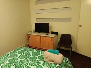 City Stadium 5 minutes Walk - Townsville - 2