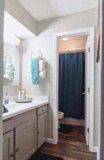 Premium Styled 2 BR Apt In the Heart Of The Heights - Houston - 3