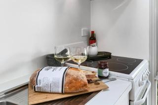 Apollo Bay Beach Bungalow - Couples Retreat - Apollo Bay - 2