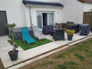 charmante maison au calme avec jardin, terrasse et jacuzzi - 0