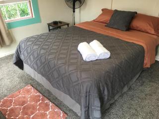 Pahoa Village Hostel - 3