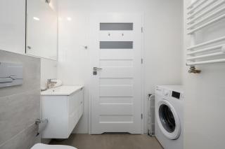 Apartment Kamienna Krzyki with FREE GARAGE Wrocław by Noclegi Renters - Breslavia - 4