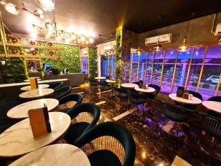 Hotel Royal Castle Grand - 3