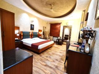 Hotel Royal Castle Grand - 1