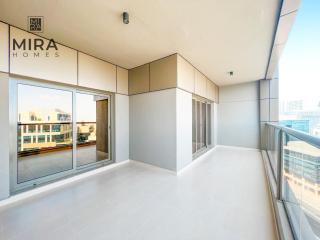 Mira Holiday Homes - Luxury 1 bedroom with Burj Khalifa View - Dubai - 3