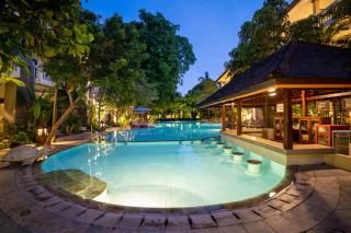 Hotel Kumala Pantai - Legian - 4