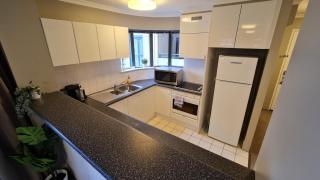2BR 2Bath L4 Executive Apartment, in City Centre - 9