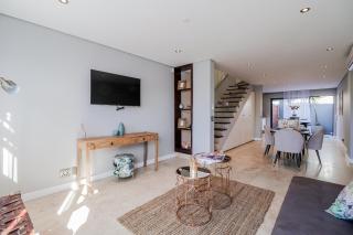 Loader Street Studios 5 by CTHA - 2